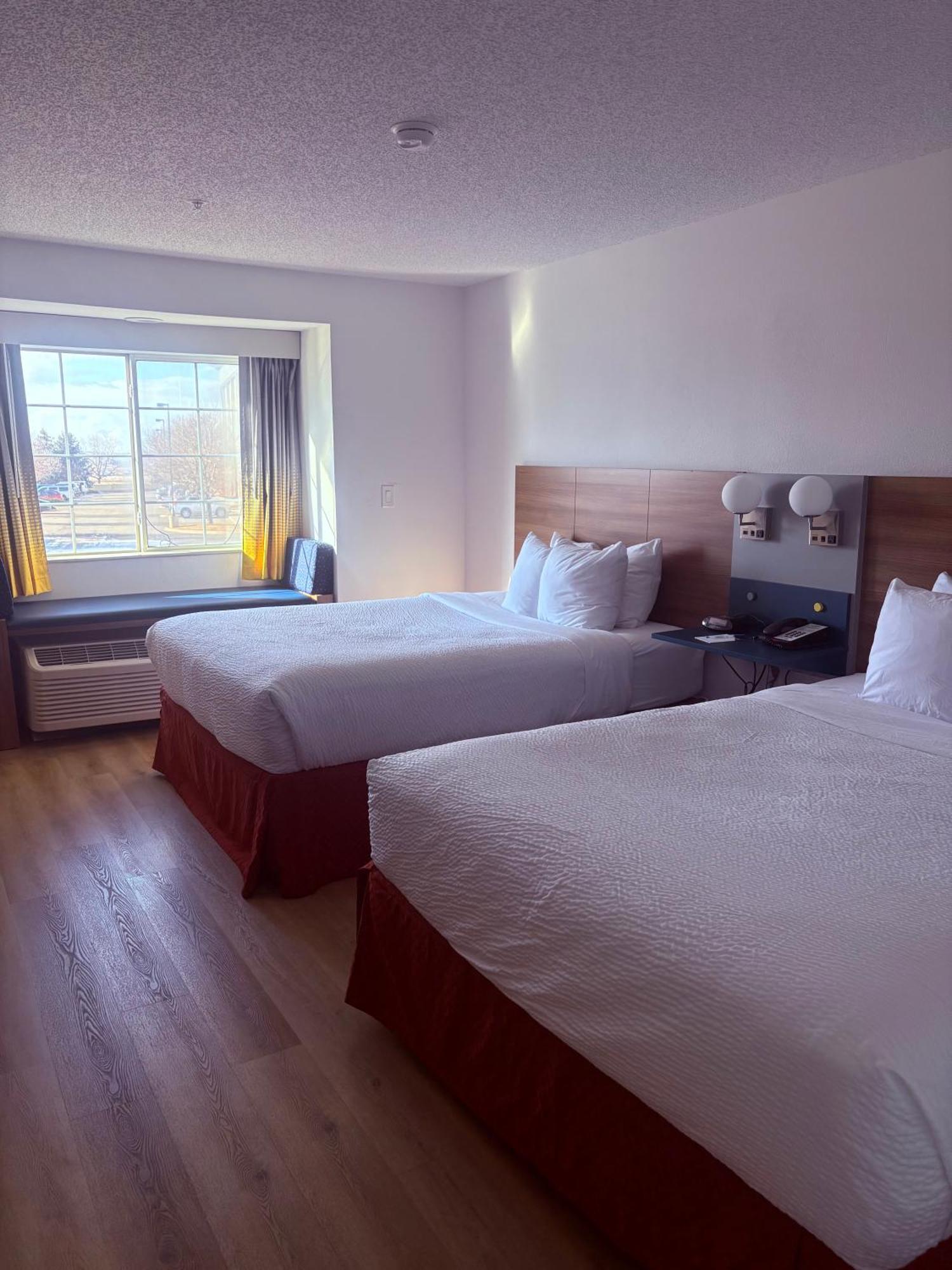 Microtel Inn & Suites By Wyndham Denver Airport Exterior foto