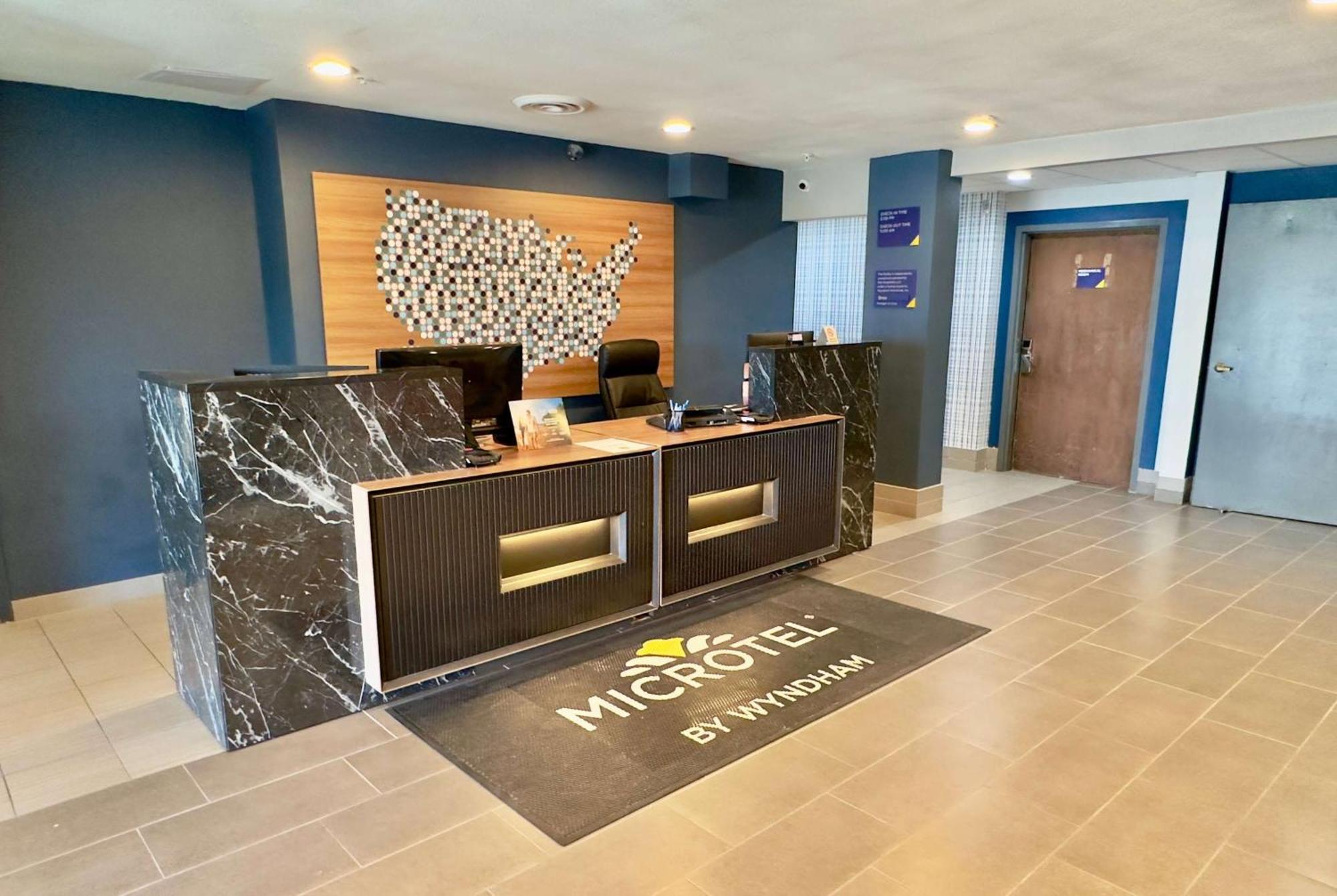 Microtel Inn & Suites By Wyndham Denver Airport Exterior foto